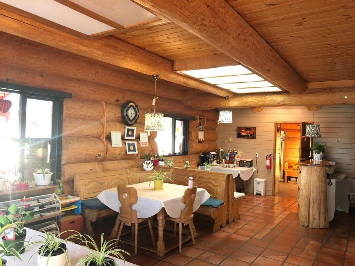 Cariboo Log Guest House Lac La Hache Exteriér fotografie