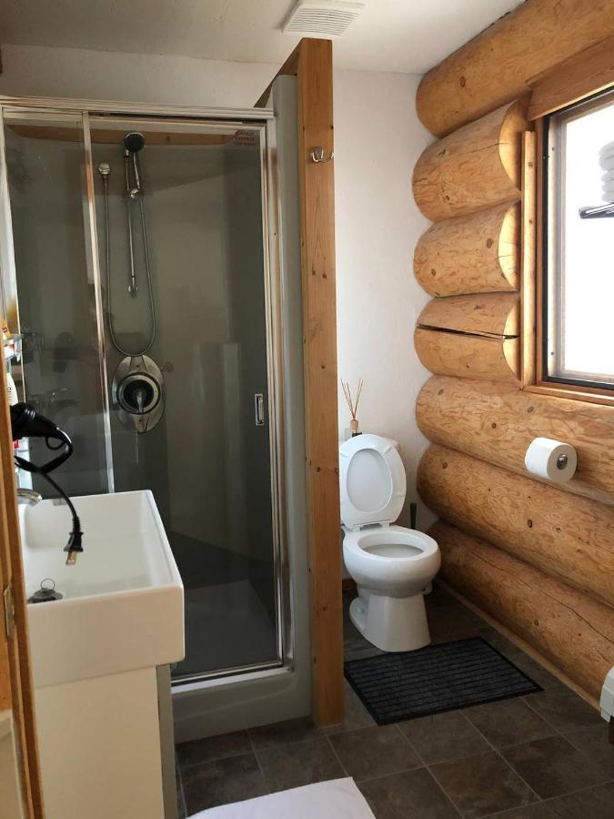 Cariboo Log Guest House Lac La Hache Exteriér fotografie