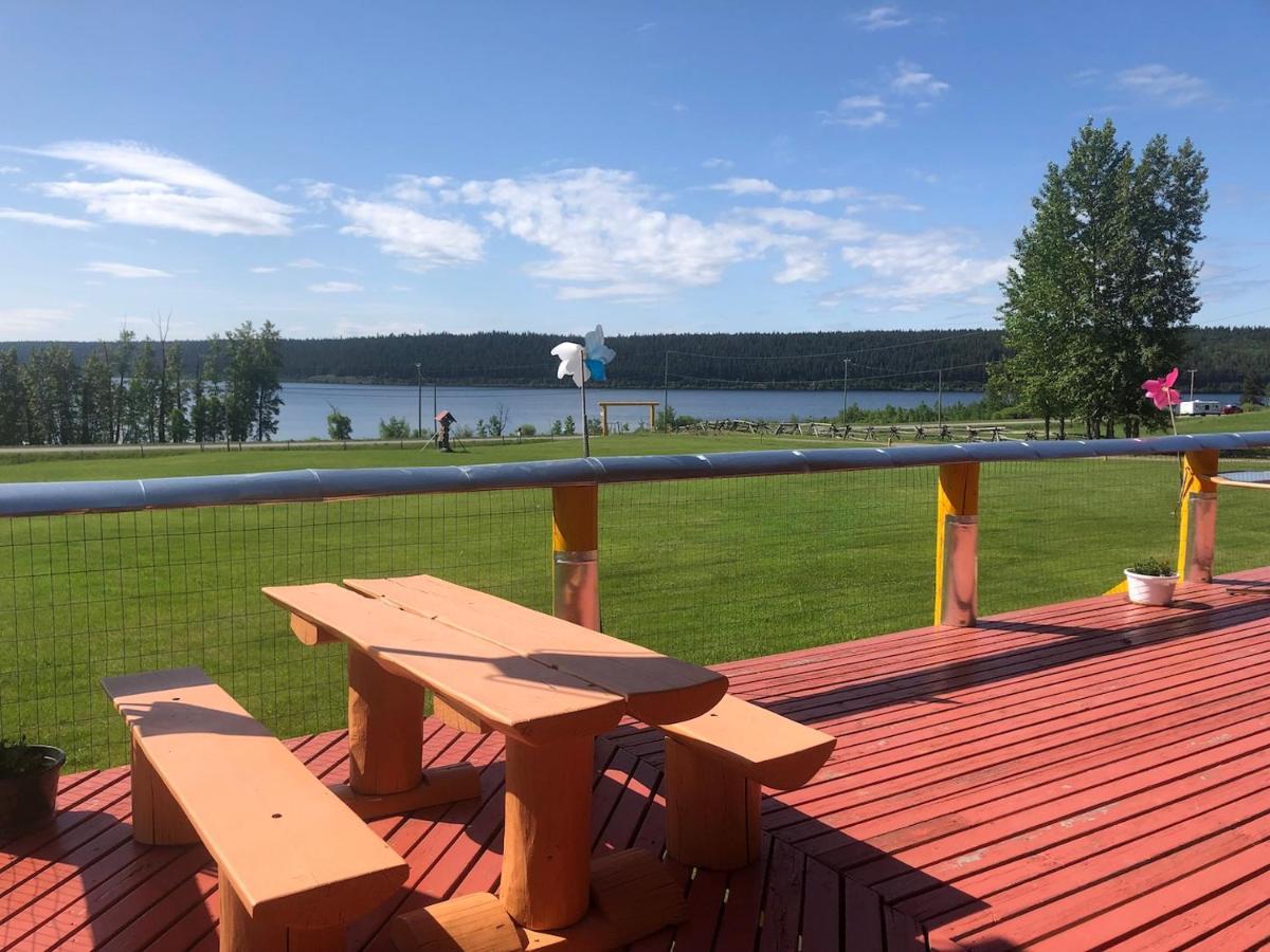 Cariboo Log Guest House Lac La Hache Exteriér fotografie
