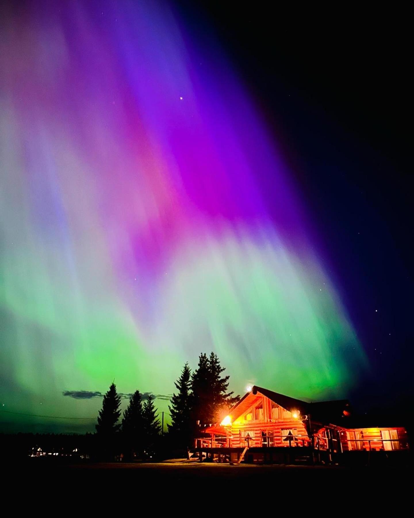 Cariboo Log Guest House Lac La Hache Exteriér fotografie